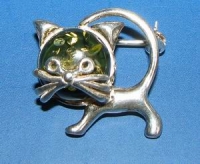 Amber  - Brooch. Cat