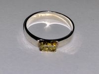 Серебренное кольцо с зеленым янтарем - Янтарь , Изделия из серебра  